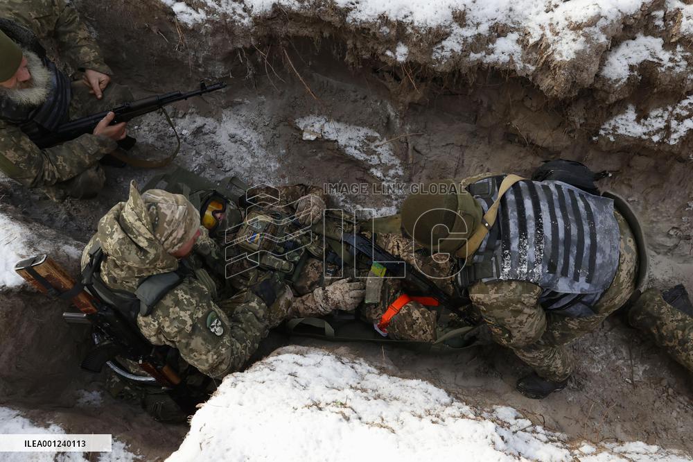 Ukrainian civil defense corps in training