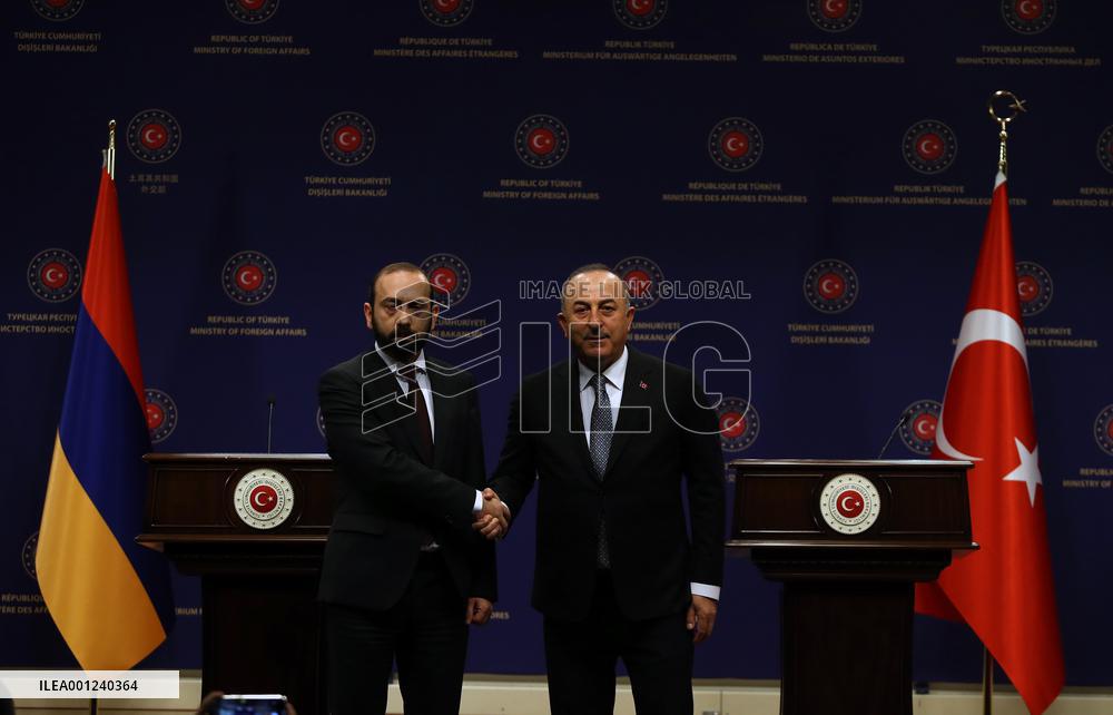 TÜRKIYE-ANKARA-FM-ARMENIA-FM-PRESS CONFERENCE