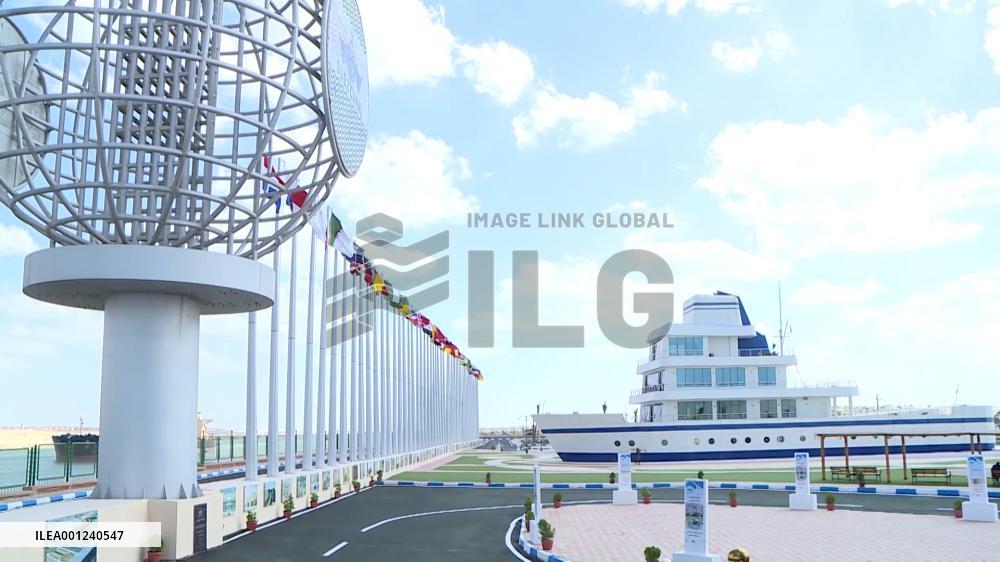 Suez Canal sets new transit record