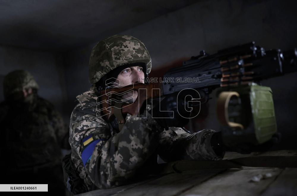 Ukrainian soldiers near border with Russia, Belarus