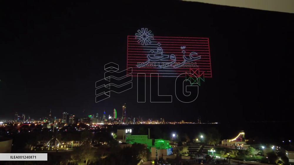 2,000 drones perform in light show in Kuwait