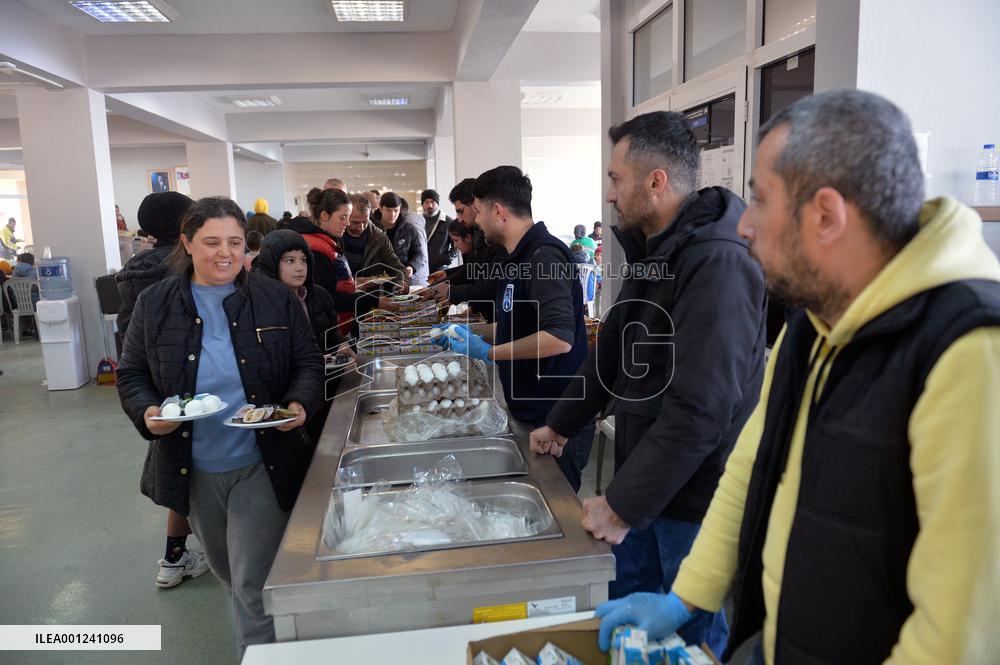 TÜRKIYE-ANKARA-EARTHQUAKE-RELIEF CENTER