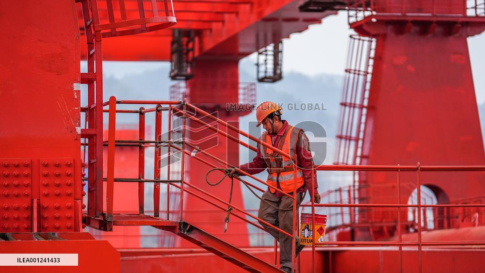 CHINA-GUIZHOU-WUJIANG RIVER-BRIDGE-CONSTRUCTION (CN)