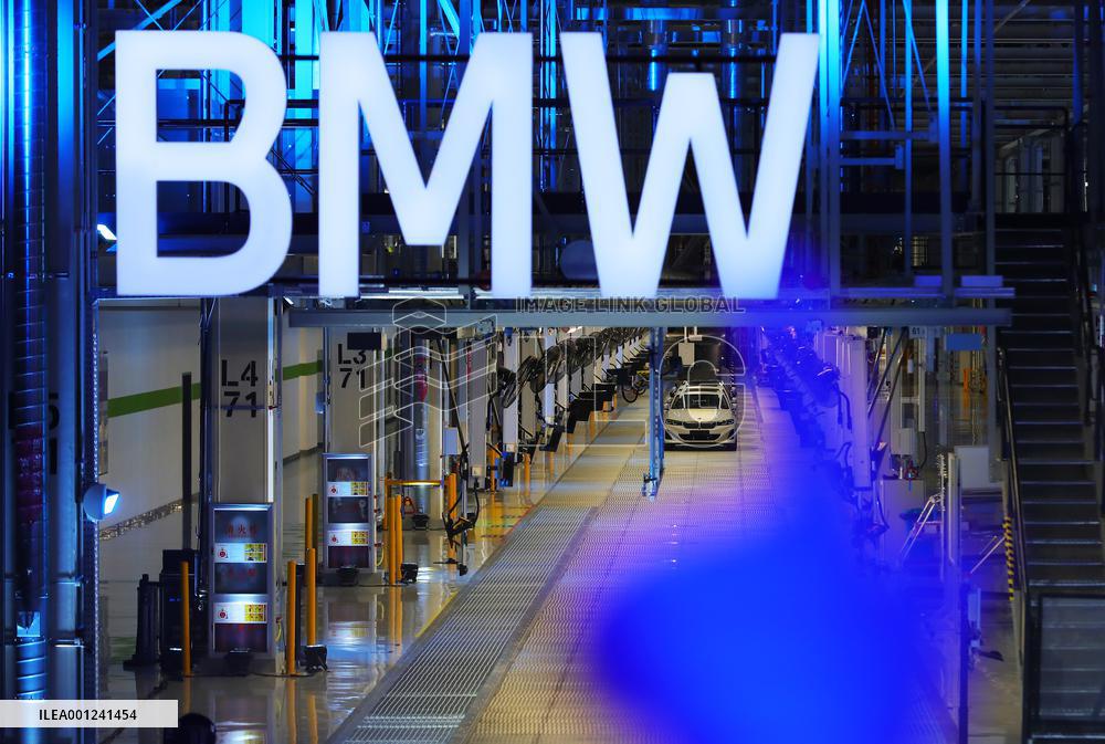 Xinhua Headlines: Reaching 3.11 mln exports, China's cars gain growing popularity with innovations