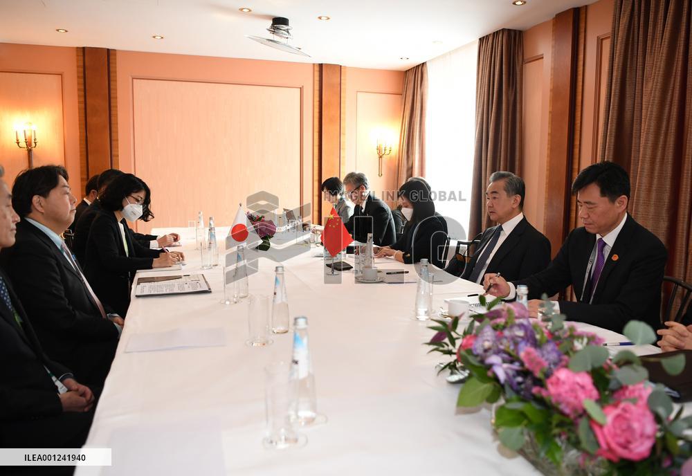 GERMANY-MUNICH-WANG YI-JAPANESE FM-MEETING