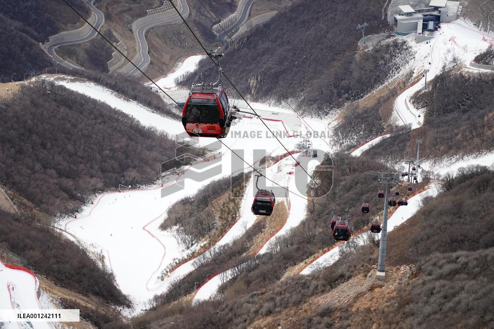 Xinhua Headlines: 2022 Olympic legacy shining as winter sports flourish in China