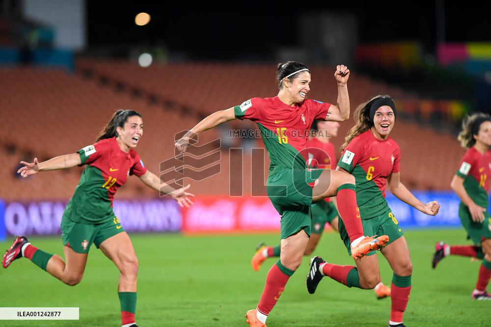 (SP)NEW ZEALAND-HAMILTON-FOOTBALL-WOMEN-PLAYOFF-POR VS CMR