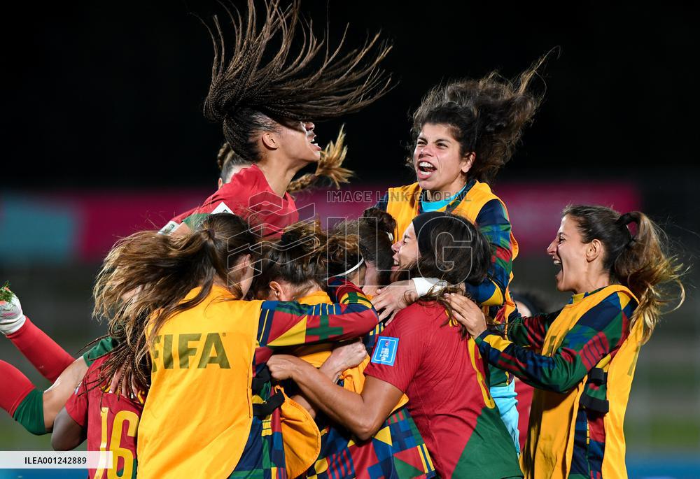(SP)NEW ZEALAND-HAMILTON-FOOTBALL-WOMEN-PLAYOFF-POR VS CMR