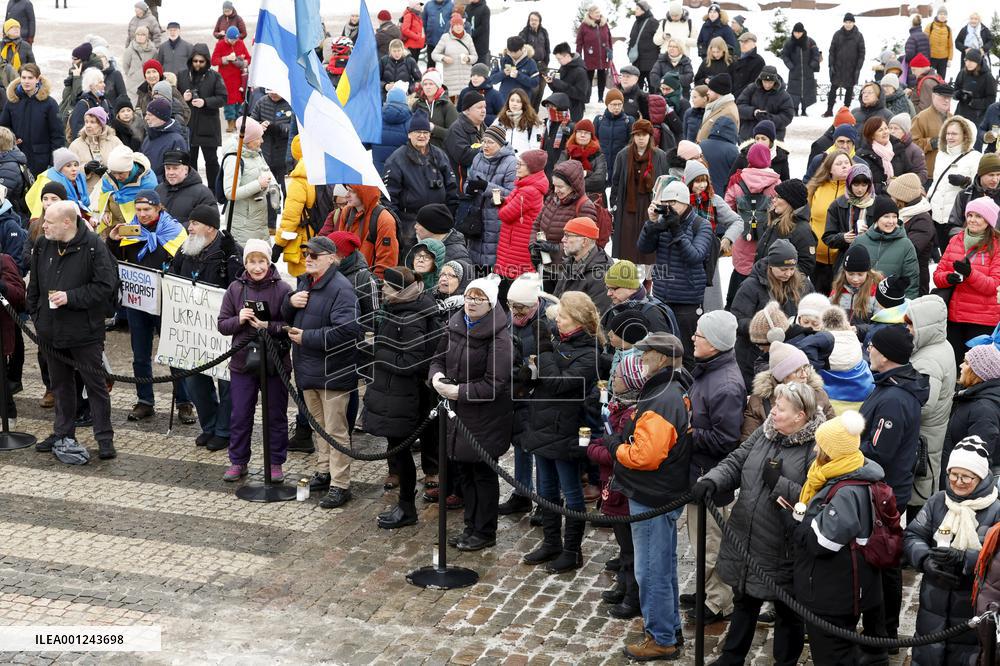 Light for Ukraine memorial event