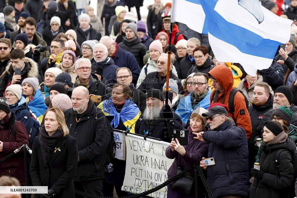 Light for Ukraine memorial event