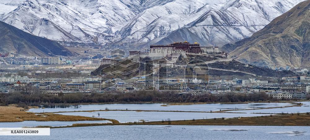 CHINA-TIBET-LHASA-SNOW (CN)