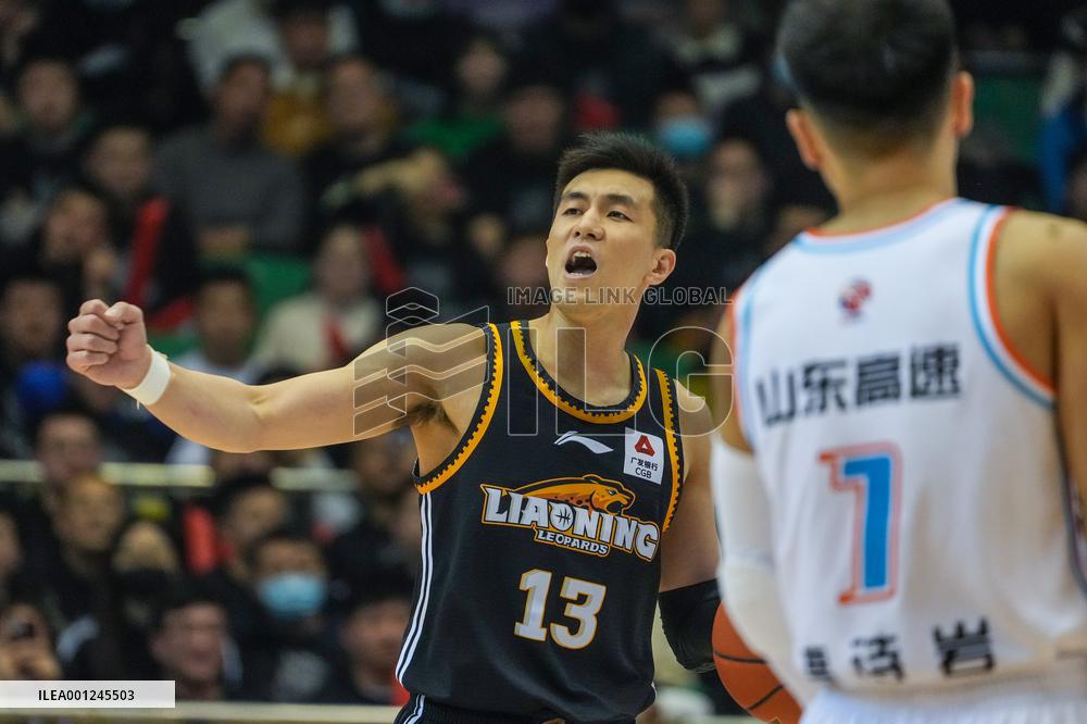 (SP)CHINA-JINAN-BASKETBALL-CBA LEAGUE-SHANDONG VS LIAONING(CN)