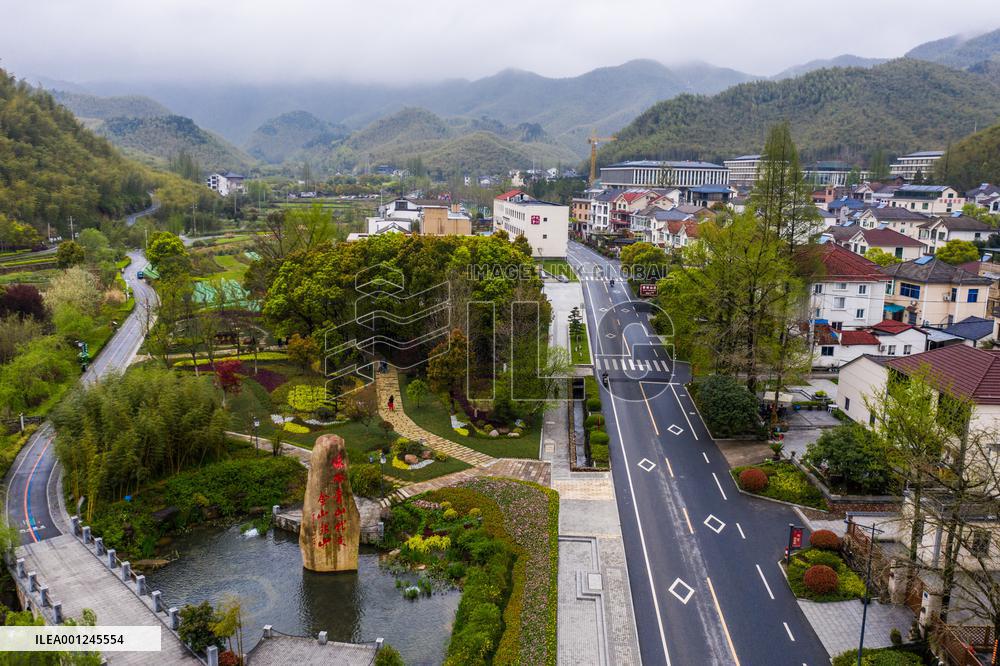 Xinhua Headlines: Xi Jinping's economic thought steers China toward modernity