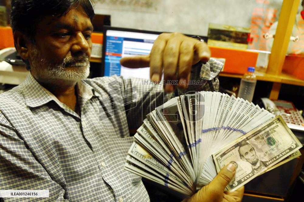 PAKISTAN-KARACHI-U.S. DOLLAR-BLOW