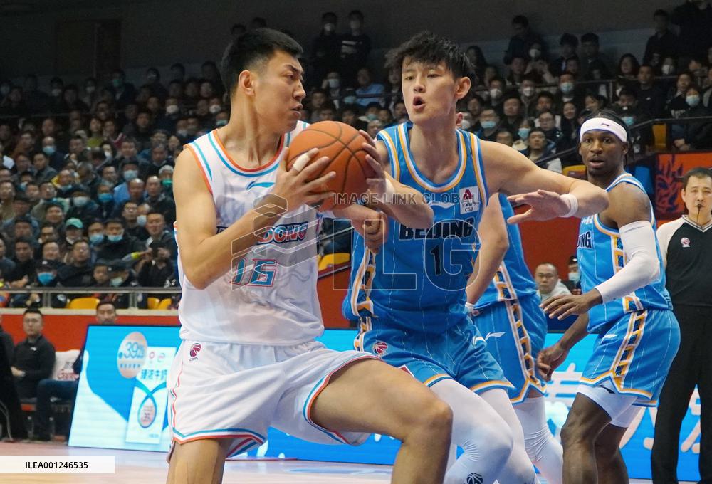 (SP)CHINA-JINAN-BASKETBALL-CBA LEAGUE-SHANDONG HEROES VS BEIJING DUCKS (CN)