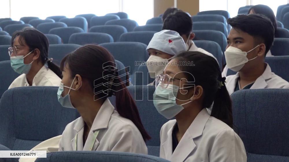 Traditional Chinese medicine draws attention of medical talents in Cambodia