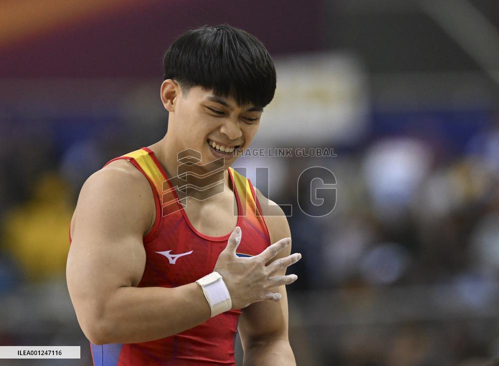 (SP)QATAR-DOHA-FIG-GYMNASTICS-WORLD CUP-PARALLEL BARS