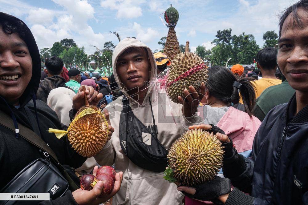 INDONESIA-JOMBANG-TRADITIONAL DURIAN FEAST