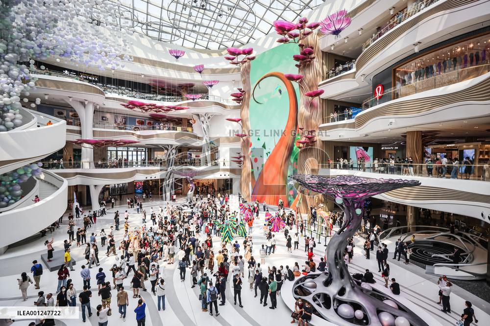 Xinhua Headlines: Decoding China's economic recovery at "two sessions"