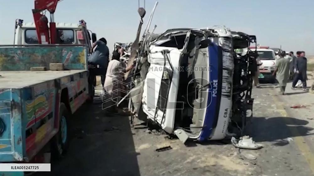 4 killed, 9 injured in SW Pakistan bomb explosion