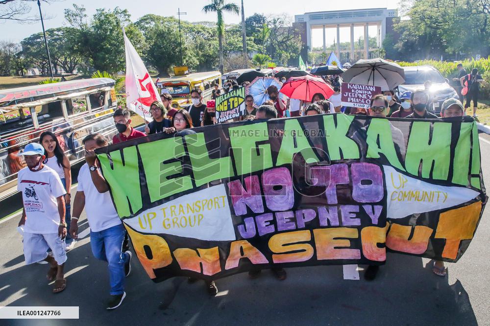 PHILIPPINES-QUEZON CITY-TRANSPORT STRIKE-JEEPNEY PHASEOUT