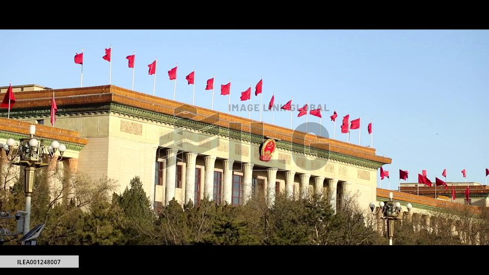 What impresses foreign diplomats during China's "two sessions"