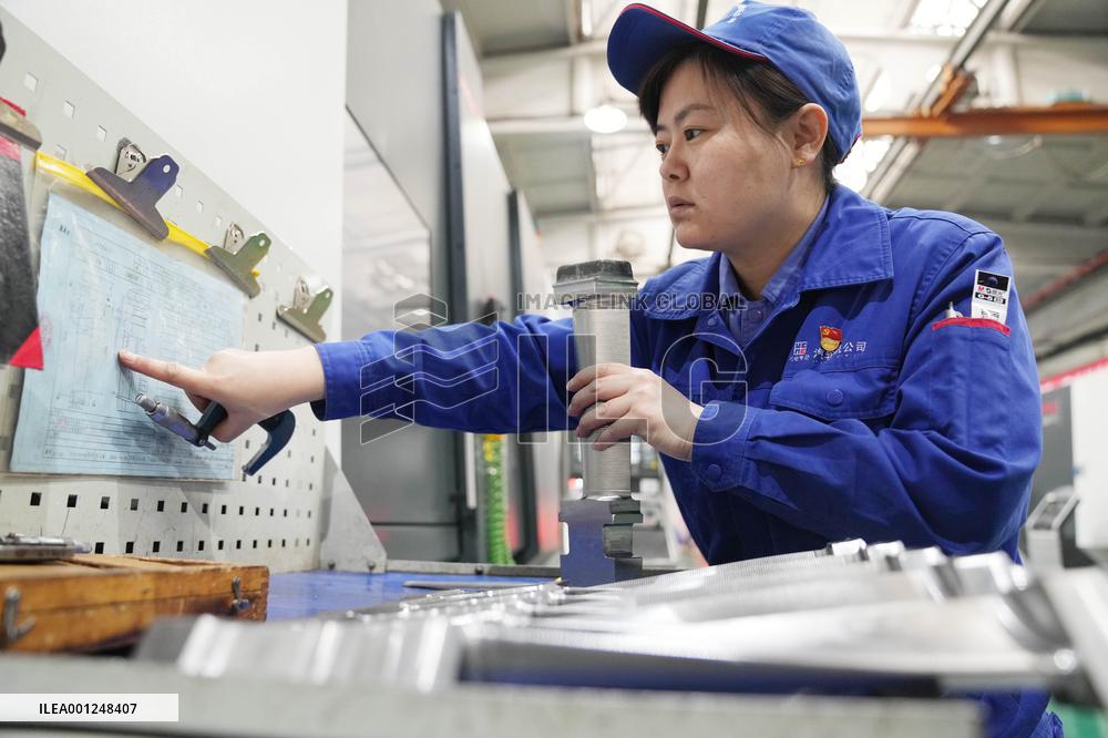CHINA-HEILONGJIANG-INT'L WOMEN'S DAY-FEMALE WORKERS (CN)