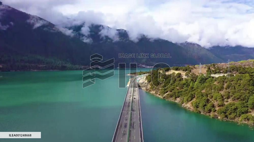 Tibet sees steady progress in transportation network