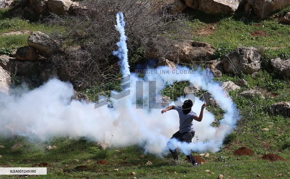 MIDEAST-BEIT DAJAN-CLASHES