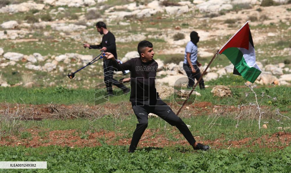 MIDEAST-BEIT DAJAN-CLASHES