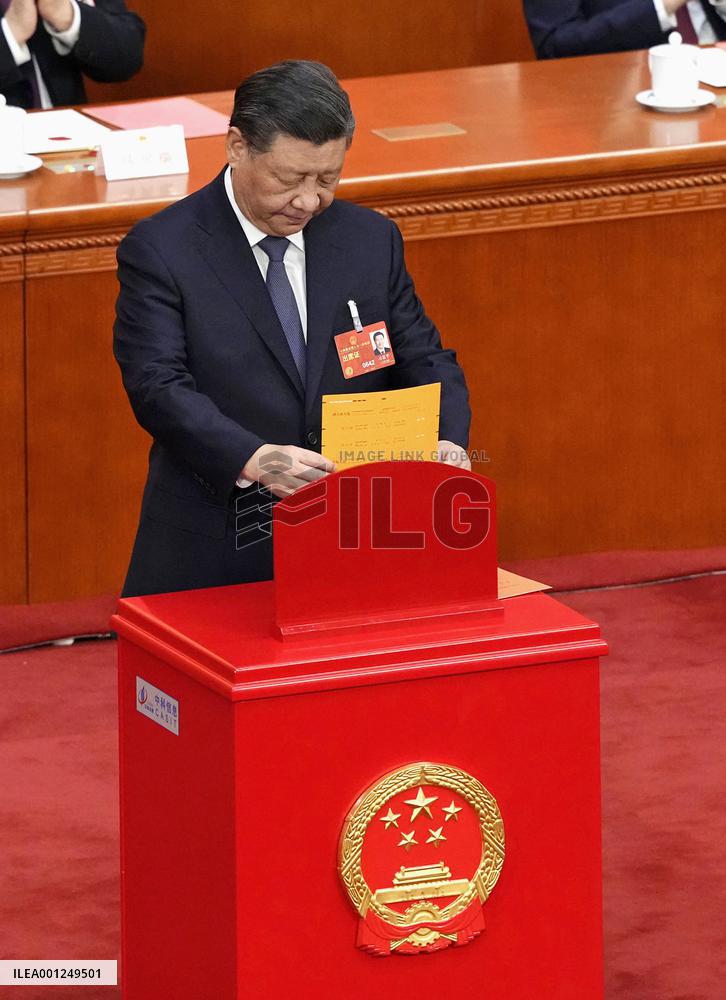 China ruling party's No. 2 leader Li Qiang elected premier