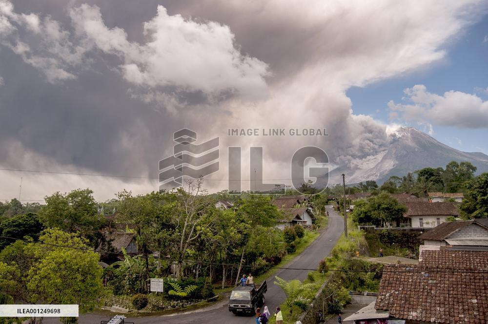 INDONESIA-YOGYAKARTA-MOUNT MERAPI-ERUPTION