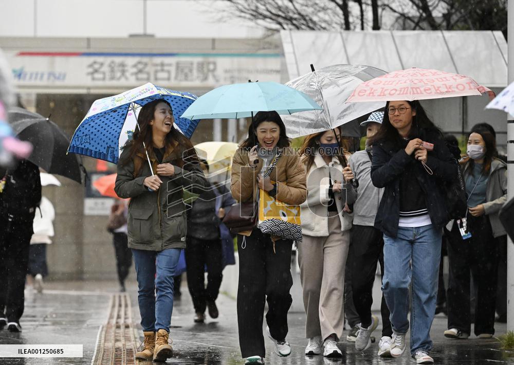 COVID mask rules eased in Japan