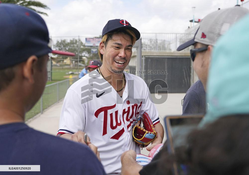 Baseball: MLB spring training