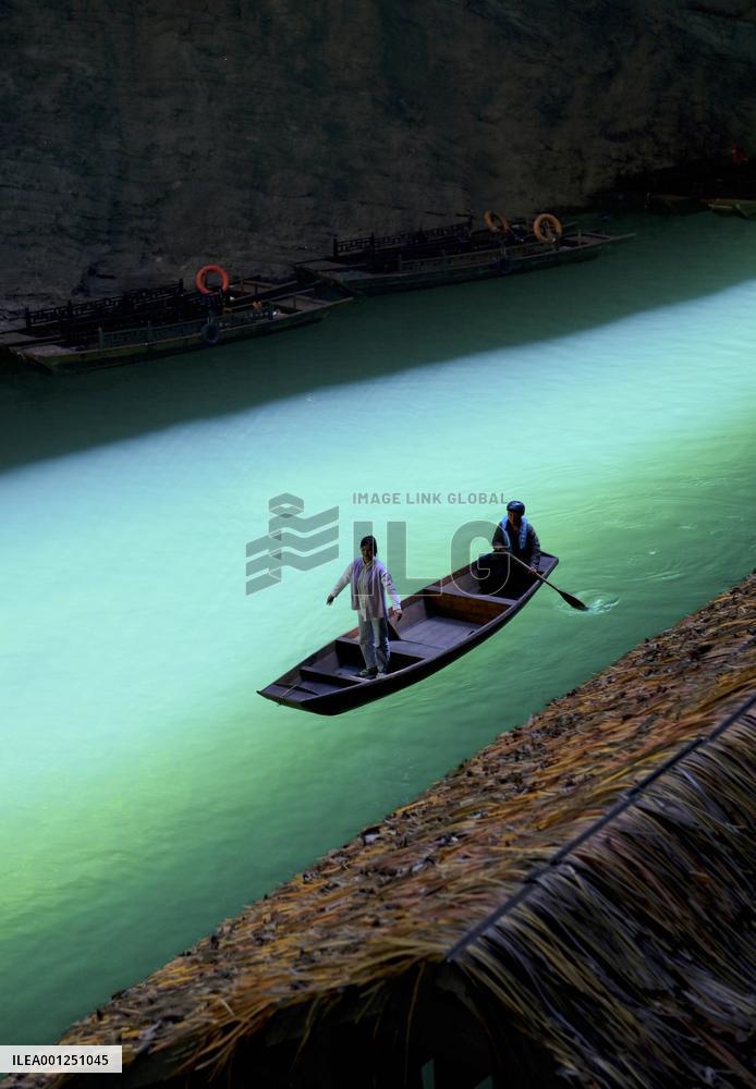 #CHINA-HUBEI-HEFENG-TOURISM (CN)
