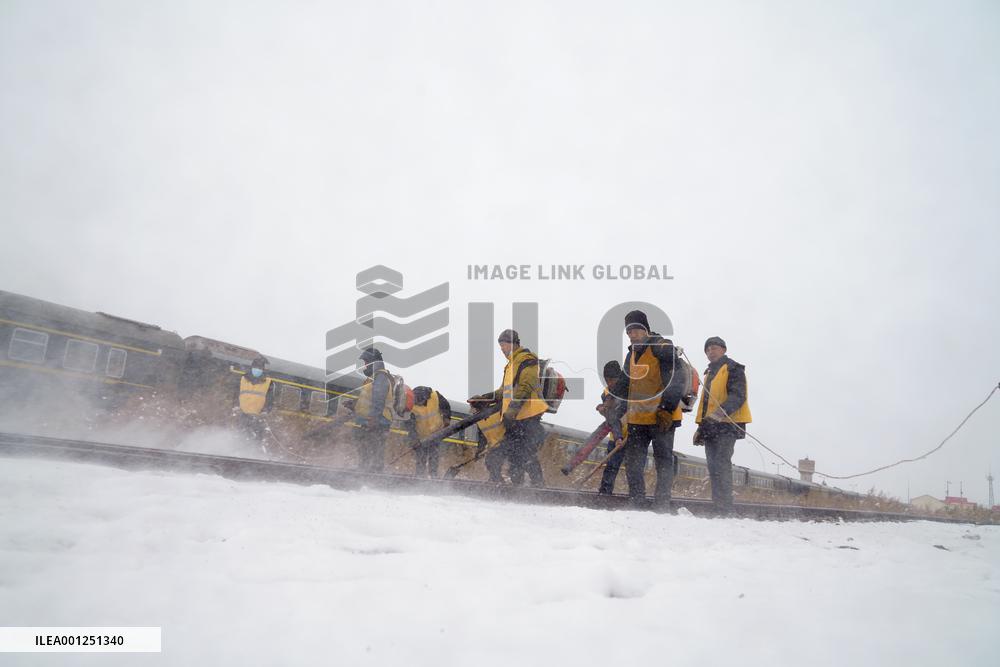 CHINA-HEILONGJIANG-SNOW-RAILWAY (CN)