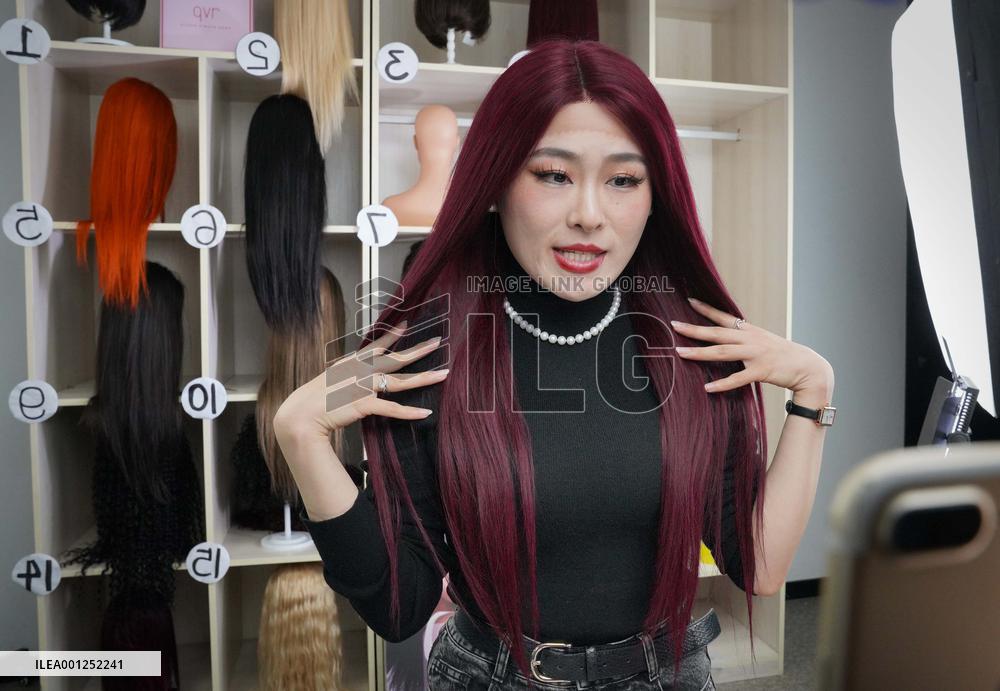 CHINA-HENAN-WIG INDUSTRY (CN)