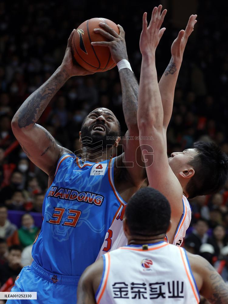 (SP)CHINA-CHENGDU-BASKETBALL-CBA LEAGUE-SICHUAN VS SHANDONG (CN)