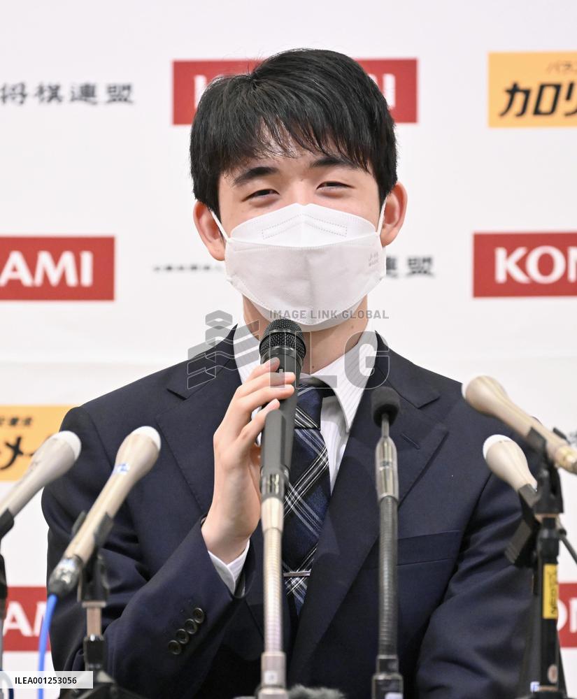 Fujii wins 6th shogi title