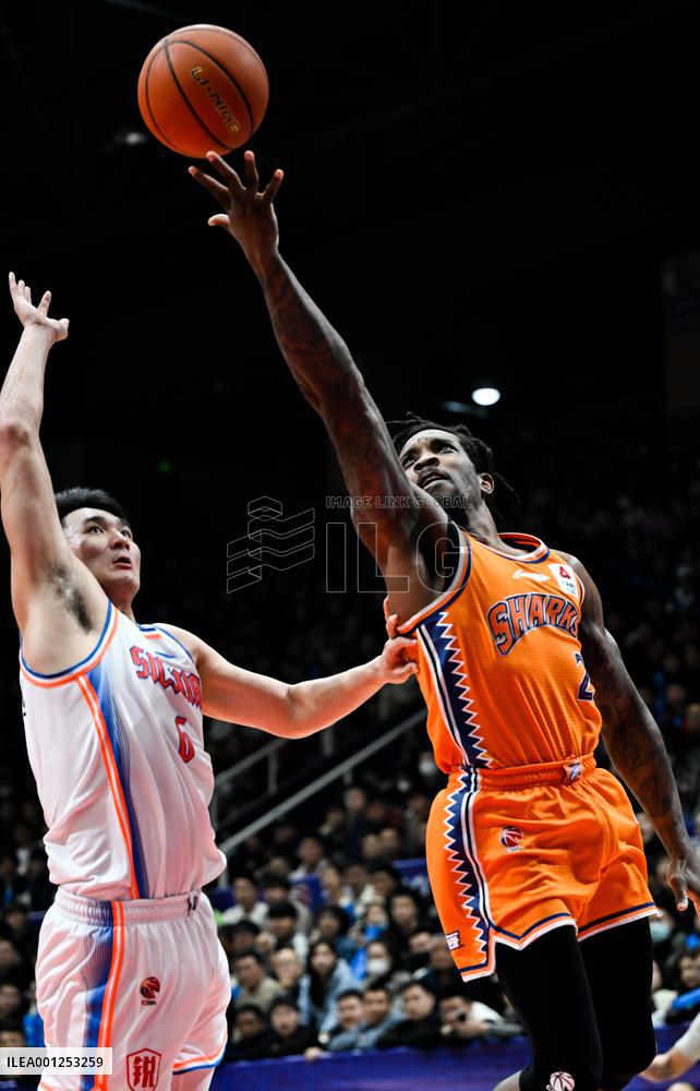 (SP)CHINA-CHANGCHUN-BASKETBALL-CBA LEAGUE-SICHUAN VS SHANGHAI (CN)
