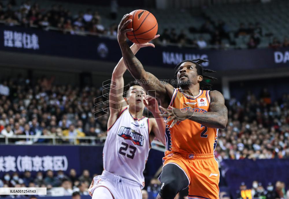 (SP)CHINA-NANJING-BASKETBALL-CBA LEAGUE-NANJING VS SHANGHAI (CN)