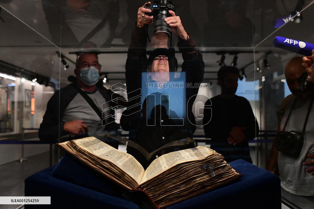 ISRAEL-TEL AVIV-HEBREW BIBLE MANUSCRIPT-DISPLAY