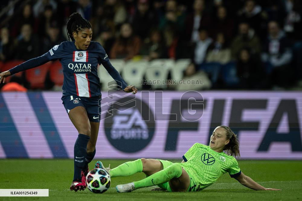 (SP)FRANCE-PARIS-FOOTBALL-WOMEN'S UEFA CHAMPIONS LEAGUE-QUARTERFINALS-PSG VS WOLFSBURG