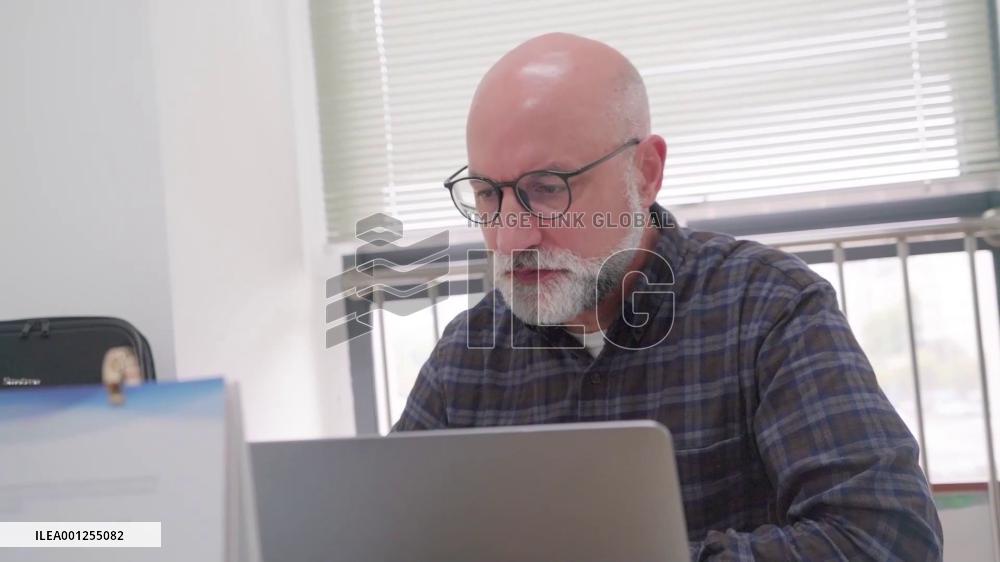 U.S. expat eyes business opportunities in China