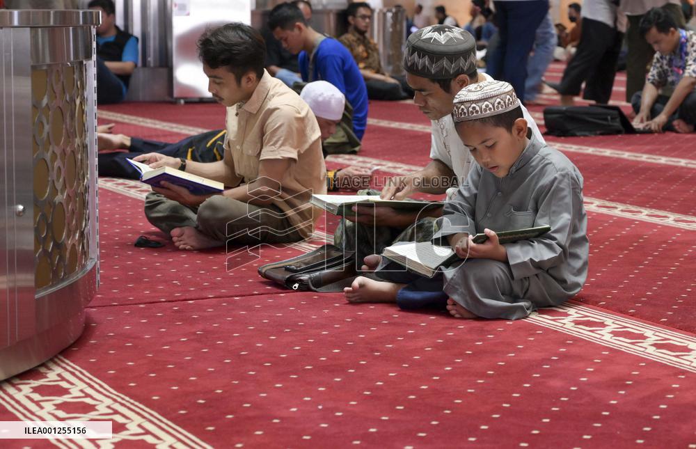 INDONESIA-JAKARTA-RAMADAN-FRIDAY PRAYER