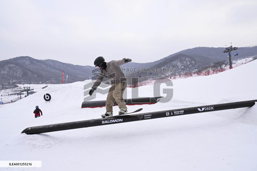 (SP)CHINA-JILIN-WINTER SPORTS-SKIING(CN)