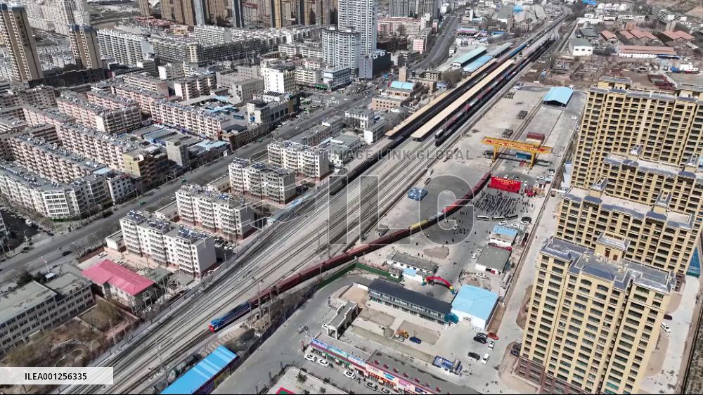 NW China's Gansu opens freight train service to Kazakhstan