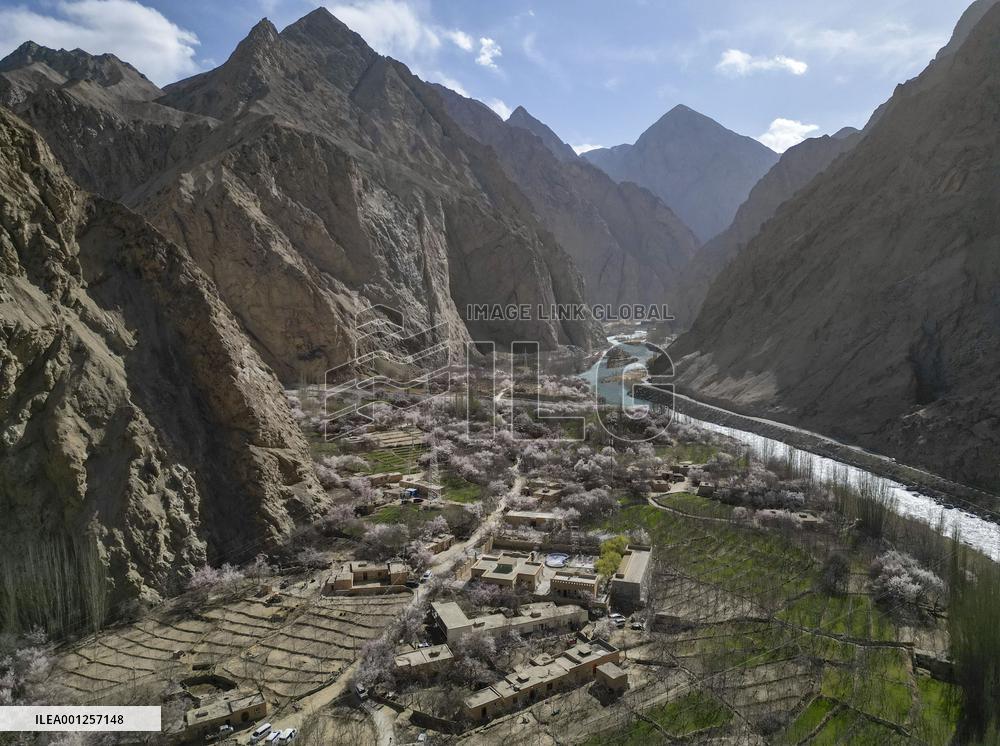 CHINA-XINJIANG-KUNLUN MOUNTAINS-TOURISM-RURAL REVITALIZATION (CN)