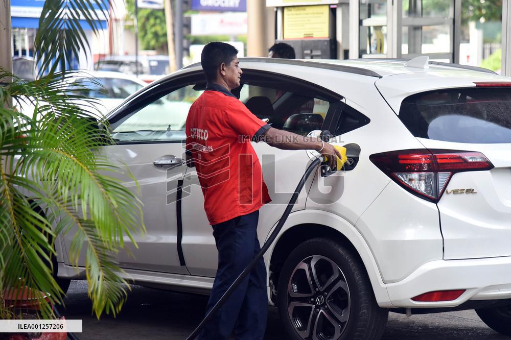 SRI LANKA-COLOMBO-FUEL PRICES
