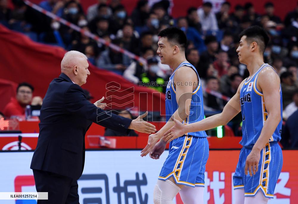 (SP)CHINA-QINGDAO-BASKETBALL-CBA LEAGUE-BEIJING VS QINGDAO (CN)